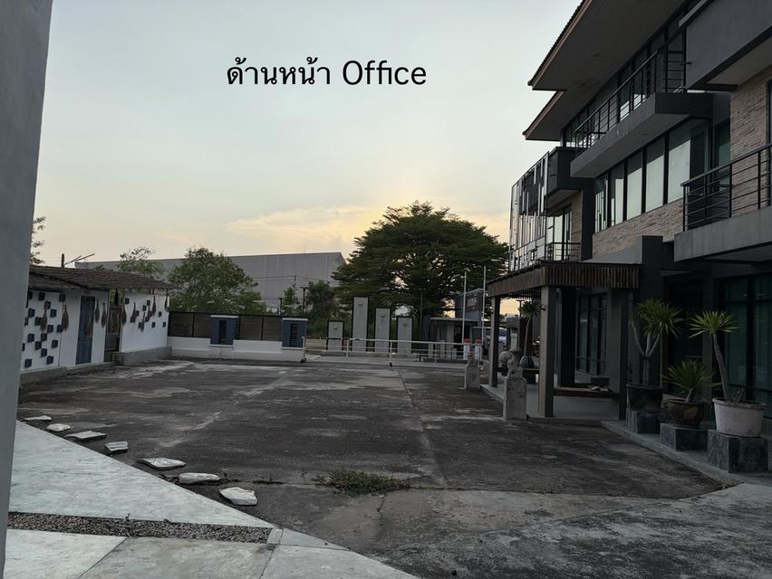 สำนักงาน สระว่ายน้ำ บ้าน 8