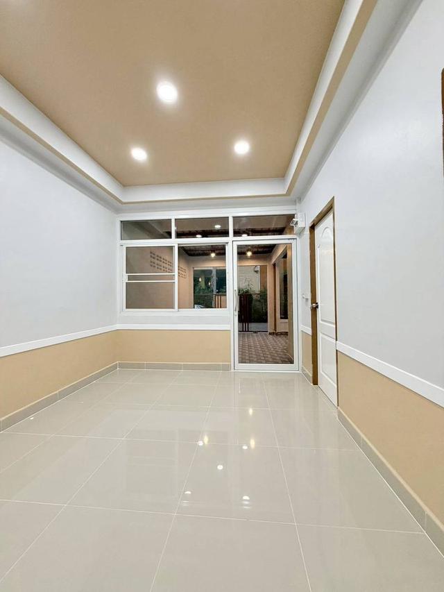 หมู่บ้านพฤกษา3  ถนนวัดลาดปลาดุก บางบัวทองทาวน์เฮาส์ชั้นเดียว ตกแต่งใหม่พร้อมอยู่ หน้ากว้าง6เมตร หน้าบ้านไม่ตรงใคร ซอยก่อนถึงตลาด 16