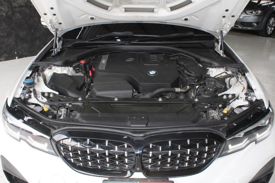 รหัสรถ JRS7336 BMW 3 Series Li สีขาว ตัวเบนซิน 258 hp 7