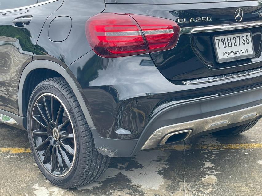 Mercedes-Benz GLA250 AMG ปี 2018 สีดำ ออโต้ รูปที่ 8