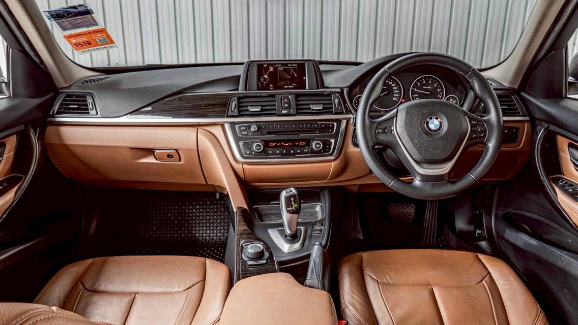 BMW SERIES 3, 320i LUXURY รูปที่ 9
