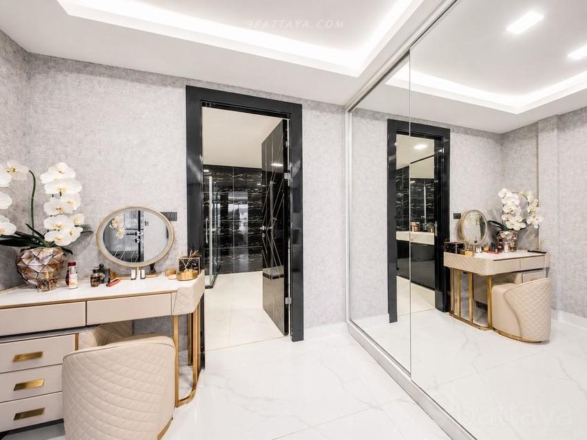 Grand Solaire Noble Pattaya for SaleSpacious 2-bedroom condo in Central Pattaya.2 bedrooms, 2 bathrooms94 sq.m.Foreign Quota availableFloors 5–42 10