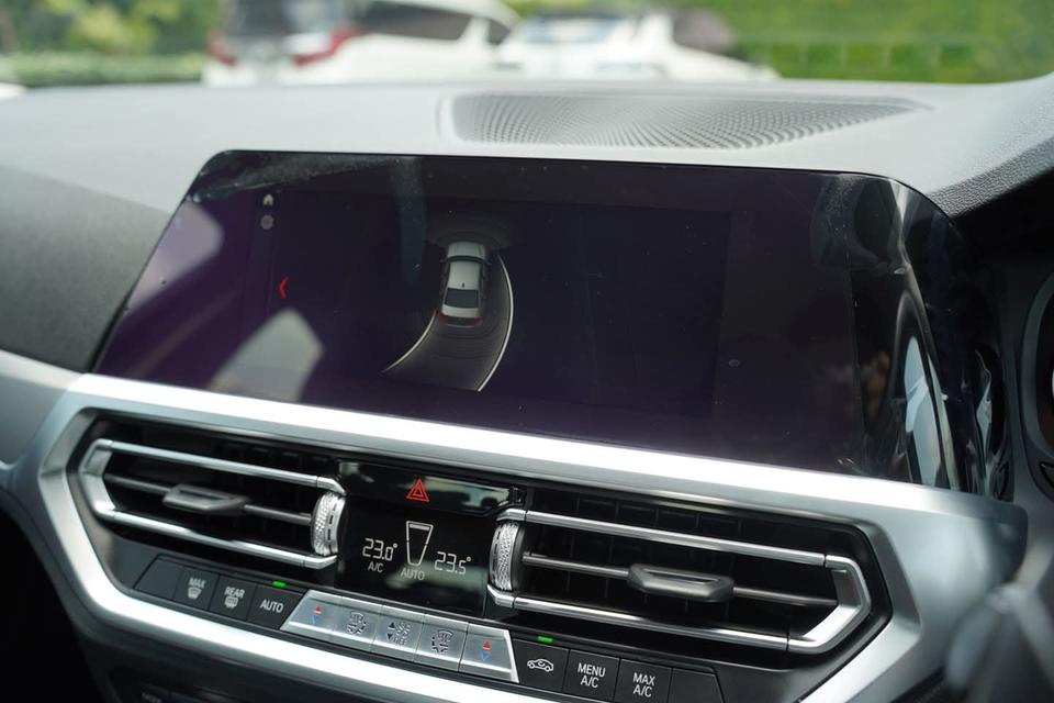 320d Limousine RHD 16