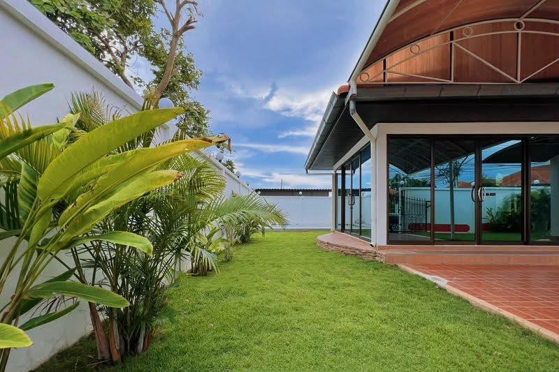 Selling Royal View Jomtien 9