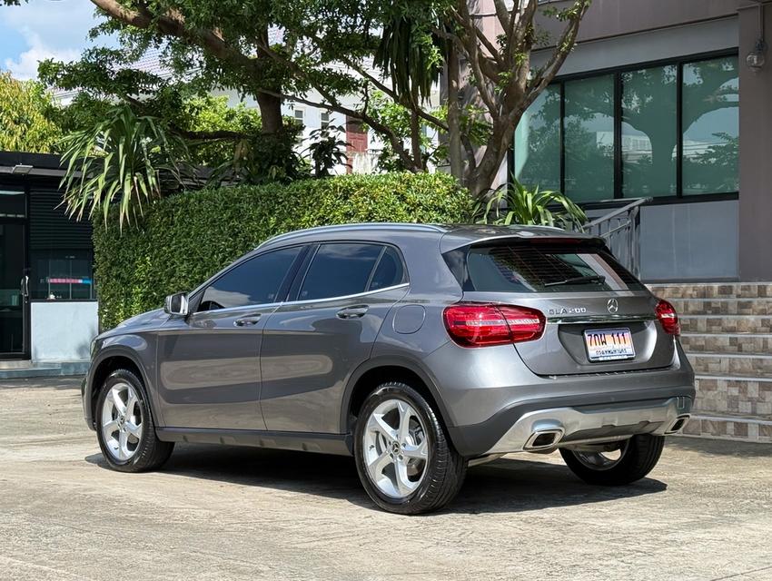 2019 BENZ GLA200 FACELIFT รถมือเดียวออกป้ายแดง รถวิ่งน้อย เข้าศูนย์ตามระยะ รถไม่เคยมีอุบัติเหตุครับ รูปที่ 6