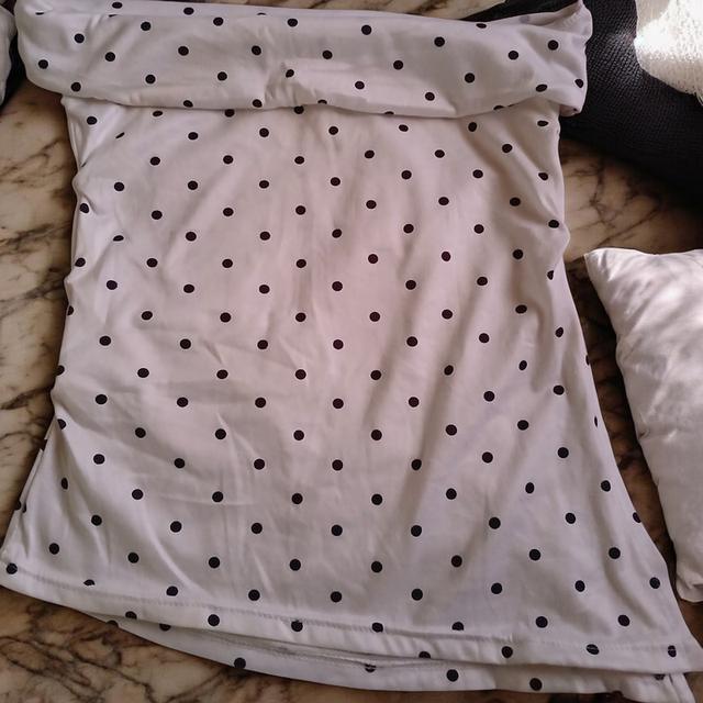 เสื้อผ้ามือ1/2ราคาตามสภาพค่ะ