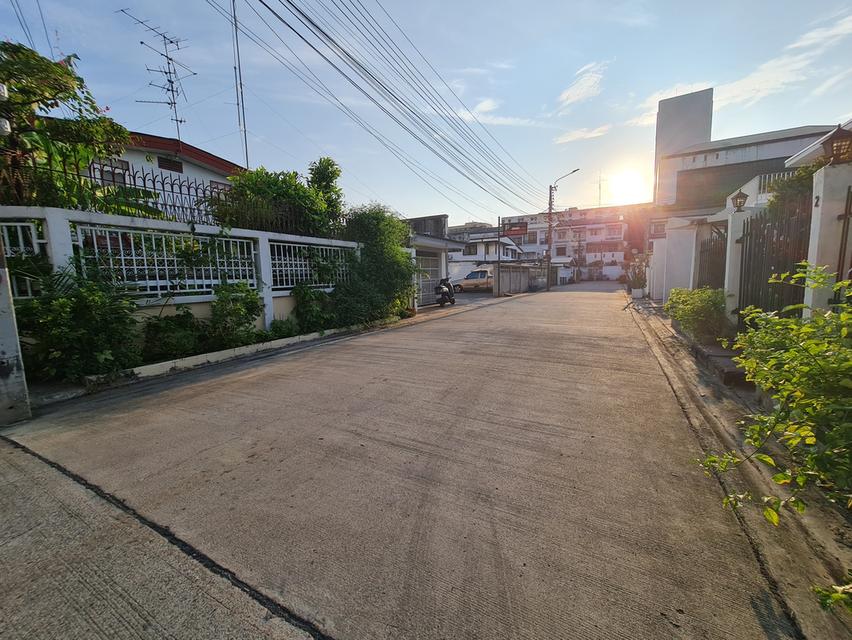 ให้เช่าบ้านเดี่ยวทำเลดี 60 ตรว. (ตามภาพ) หมู่บ้านเสรี 2, ถ.รามคำแหง 24 แยก 28, เหมาะทำที่อยู่อาศัย, Home Office, โกดังเก็บสินค้า, Food Delivery 9