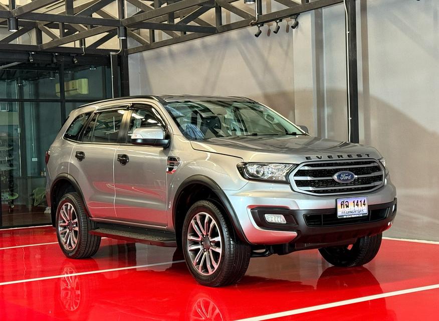 2020 FORD EVEREST 2.0 รถมือเดียวออกป้ายแดง รถวิ่งน้อย สภาพป้ายแดง  เข้าศูนย์ทุกระยะ รถไม่เคยมีอุบัติเหตุครับ