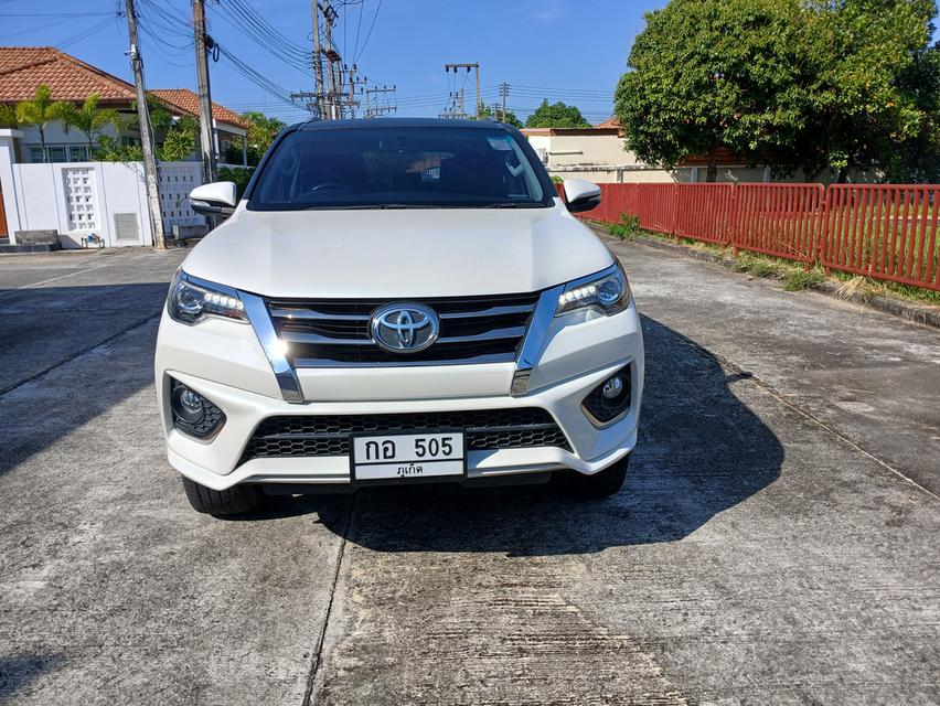 Toyota Fortuner 2.8TRD Sportivo Black Top 2WD ปี2016