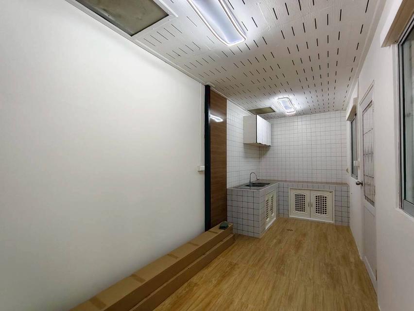 หมู่บ้านพฤกษา 92 ถนนลำลูกกา ต.ลาดสวาย อ.ลำลูกกา จ.ปทุมธานี 9