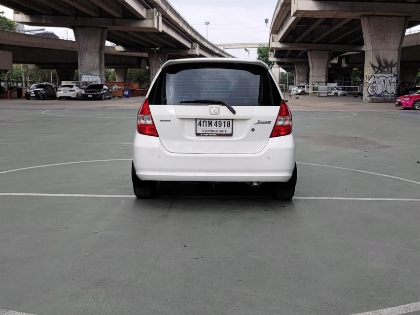 ขายรถ Honda Jazz 1.5 ปี 2005 สีขาว เกียร์ออโต้ 5