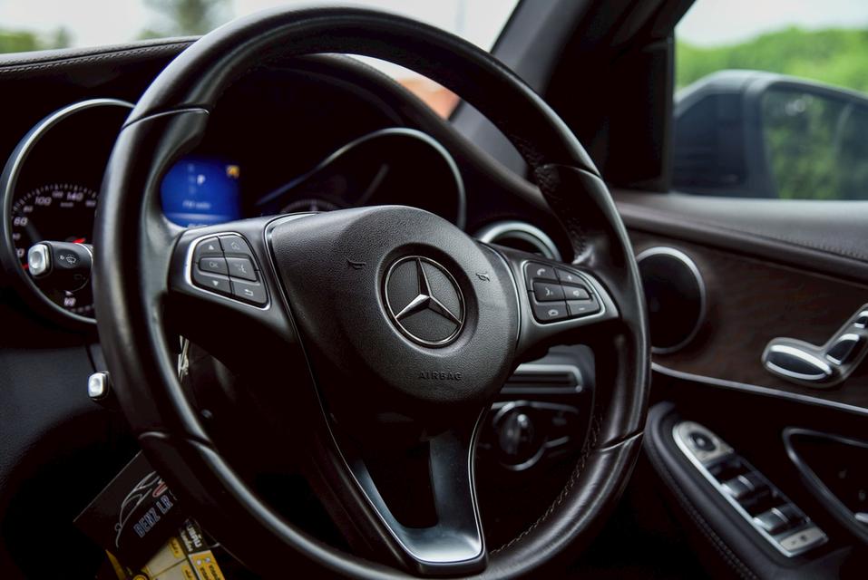 รหัสรถ CBL3577 Benz GLC250d 2.1 4MATIC [w253] AT 2016 13