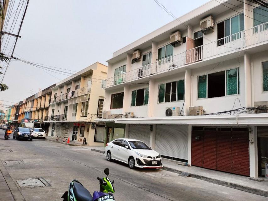 ขาย อพาร์ทเม้นท์ สาธุประดิษฐ์ 6 ทำเลเทพ แหล่งชุมชน แบ่งให้เช่าร้านอาหาร ออฟฟิศ ได้ 2