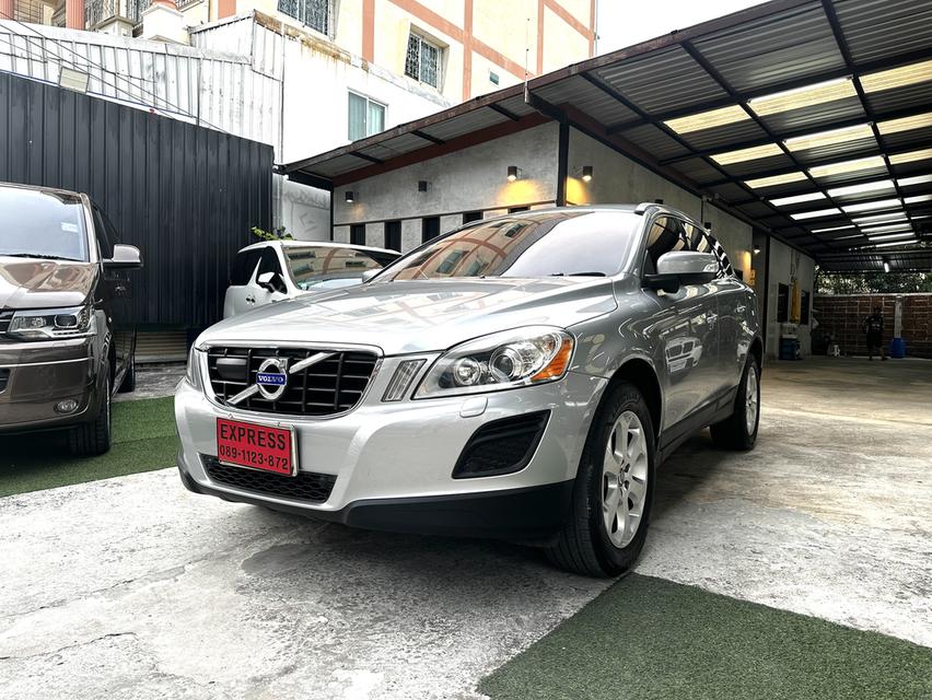 VOLVO XC60 2.0 D4 เครื่องยนต์ดีเซล ปี2013