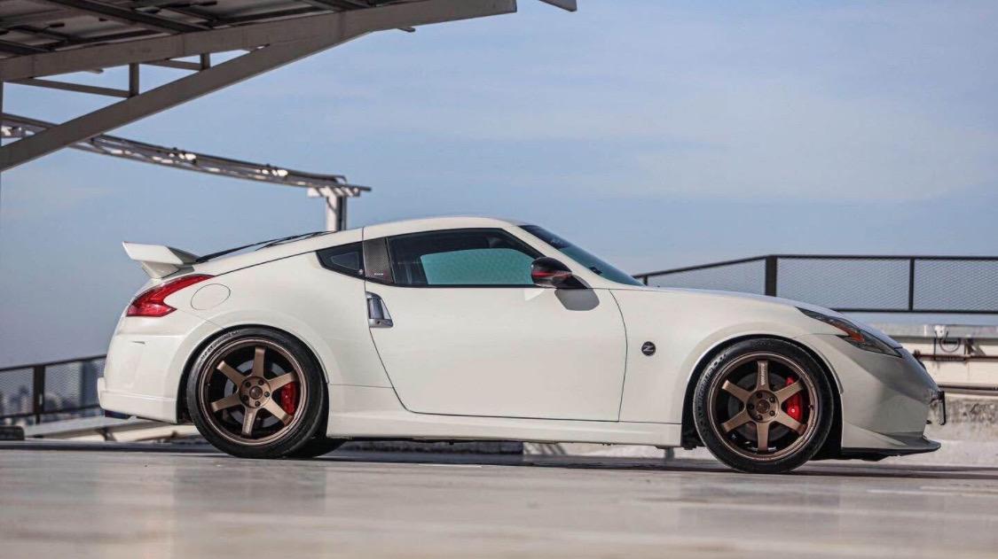 Nissan 370 Z สำหรับขายเท่านั้น 2