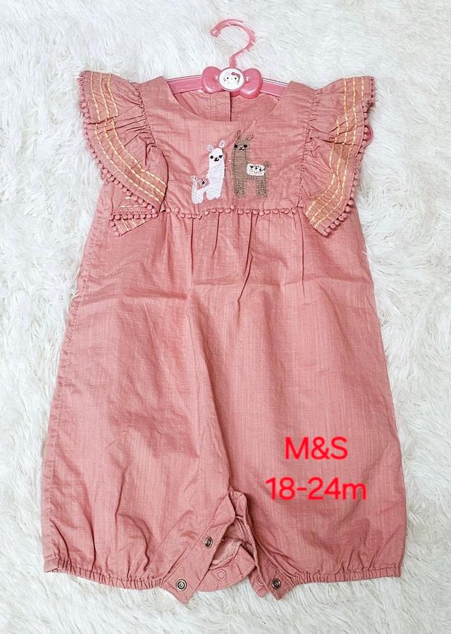 บอดี้สูทเด็ก ไซส์ 12-18m. และไซส์ 18-24m แบรนด์ Marks & Spencer ส่งต่อมือสอง เหมือนใหม่ ไม่มีตำหนิ