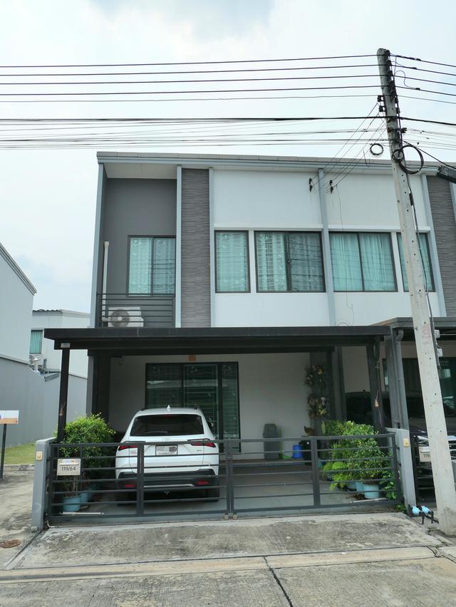 ขายบ้านทาวโฮม พร้อมเฟอร์ 🎀 ขนเสื้อผ้าเข้าอยู่ได้เลย 1