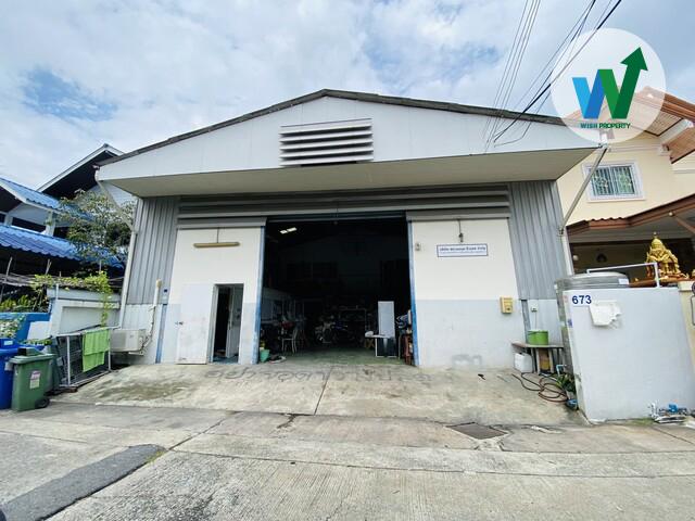 ขายถูก สำนักงาน พร้อมที่พักอาศัย ทำเลดี สำโรง ศรีนครินทร์ 1