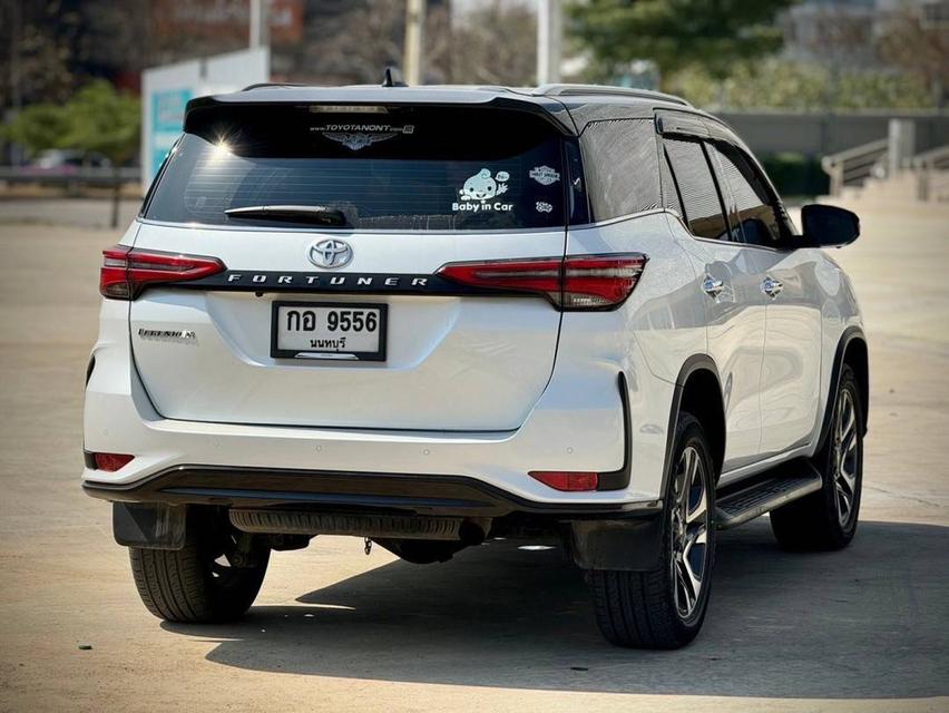 TOYOTA FORTUNER 2.4 Legender 2WD ปี 2023 รถใหม่ ไร้อุบัติ ประวัติครบ 4