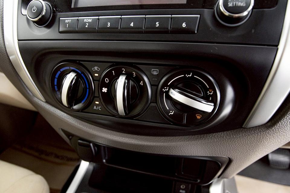 รหัสรถ 1D825 NAVARA NP300 2.5 E 2019 11