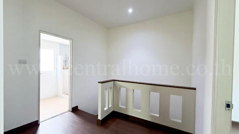 ทาวน์โฮม ไอลีฟ ทาวน์ พระราม 2 กม.14 ต่อเติมครบ สภาพดี พร้อมอยู่ 17