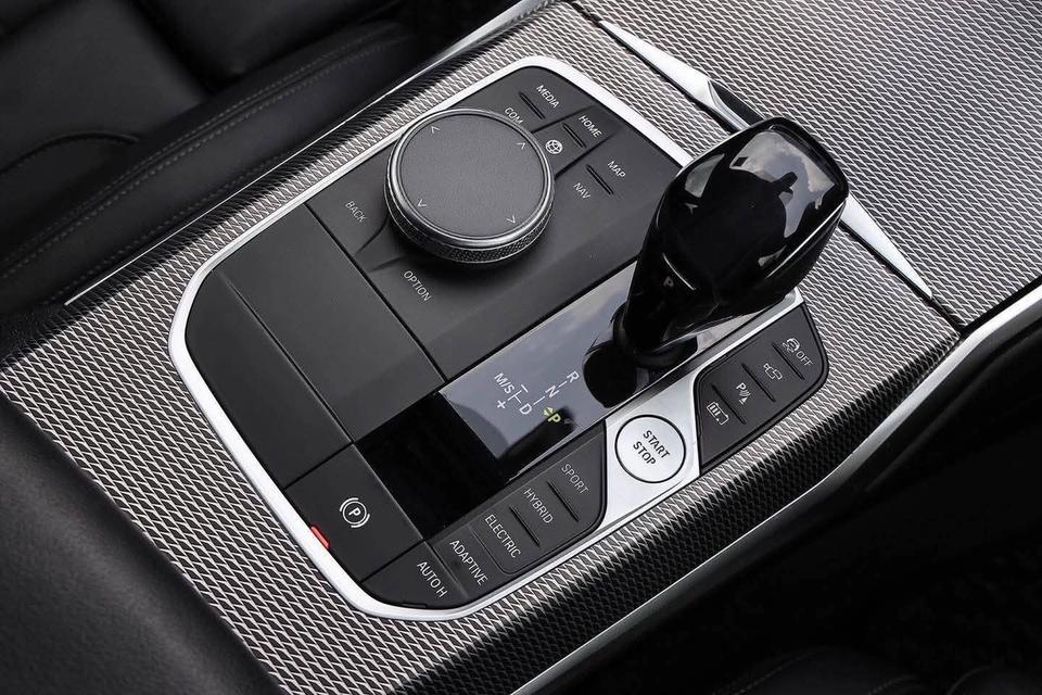 BMW 330e M Sport ปี 2021 ไมล์ 12x,xxx โล สามารถวิ่งด้วยระบบไฟฟ้า 60 โล รูปที่ 14