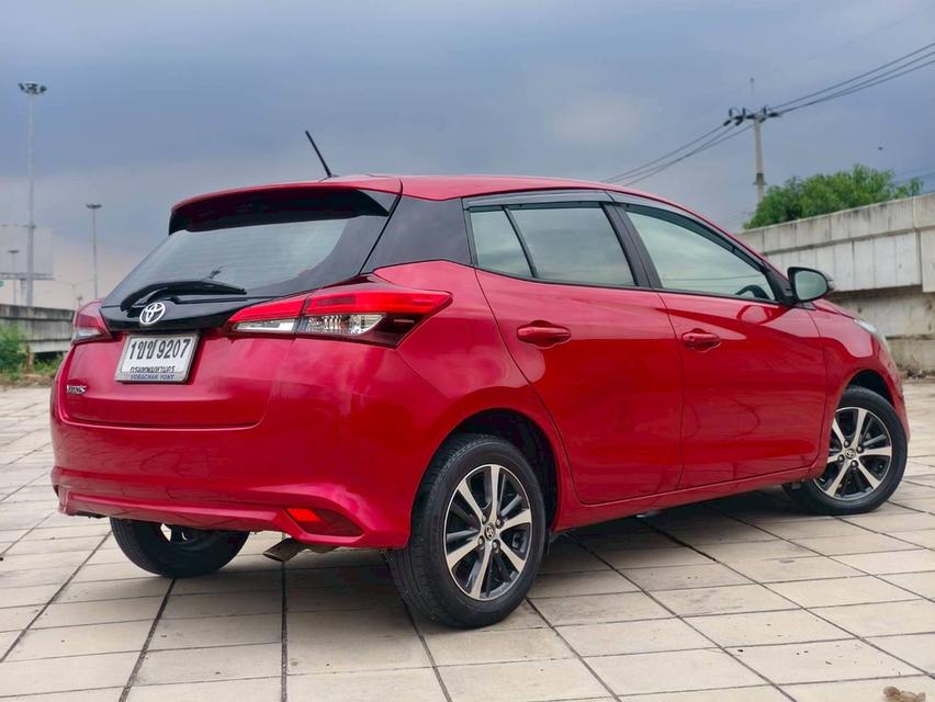 TOYOTA YARIS 1.2 MID Hatchback สีแดง ปี 2020 6