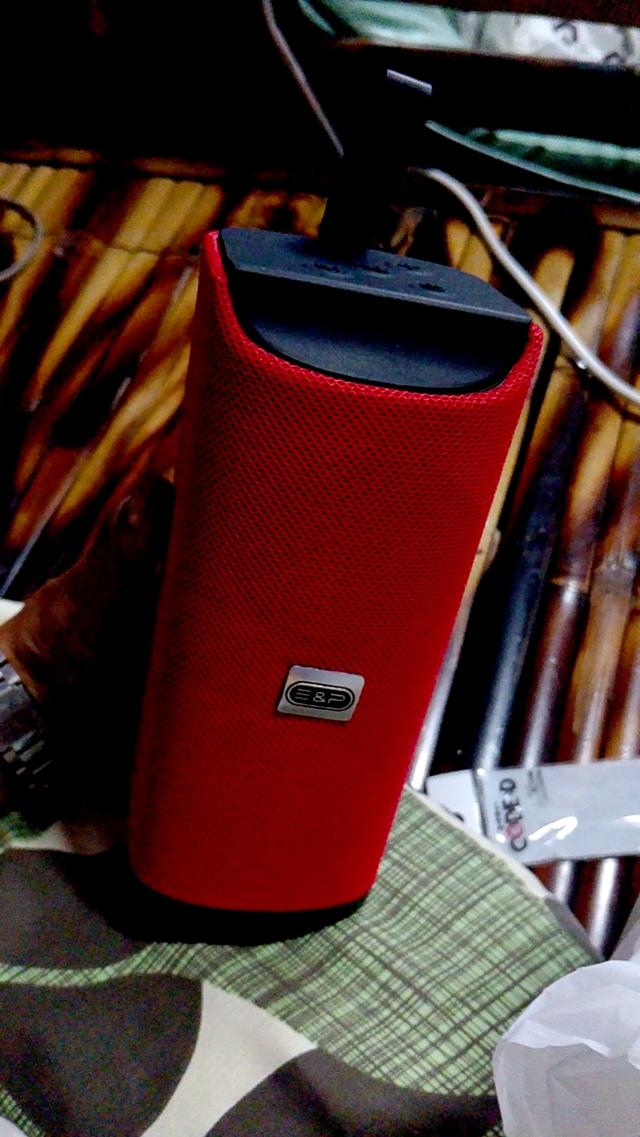 ขายลำโพง บลูทูธ E&T มือ1  แกะกล่องซื้อมาไม่ได้ใช้ ยังไม่ผ่านการใช้งาน เสียงดีมากพร้อมสายชาต ประกันยังเหลือ