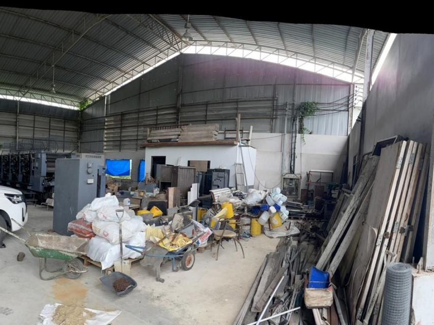 ขาย ที่ดิน พร้อมโกดัง บ้าน2ชั้น ทุ่งขวาง พนัสนิคม ติดถ.สำนักขาม-ทุ่งเหียง 5 ไร่ 1 งาน 87 ตร.วา เทพื้นปูนไว้แล้ว เหมาะทำโ 4