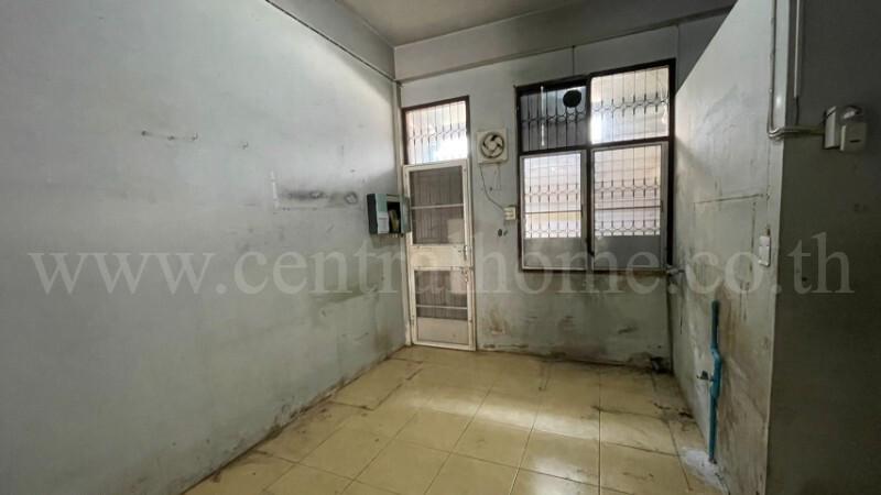 ทาวน์เฮ้าส์ ซอยจรัญสนิทวงศ์ 25 ทำเลดี อยู่ต้นซอย ติดถนนจรัญสนิทวงศ์ 8