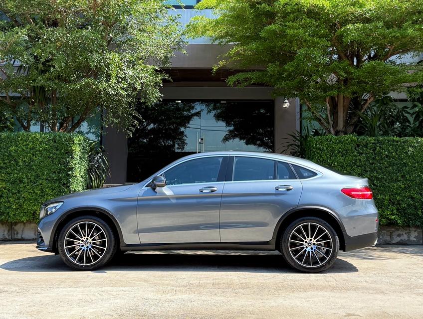 2018 BENZ GLC 250D COUPE AMG รถมือเดียวออกป้ายแดง รถวิ่งน้อย เข้าศูนย์ทุกระยะ ไม่เคยมีอุบัติเหตุครับ รูปที่ 5