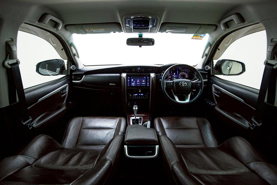Toyota Fortuner มือสอง ปี2015 6