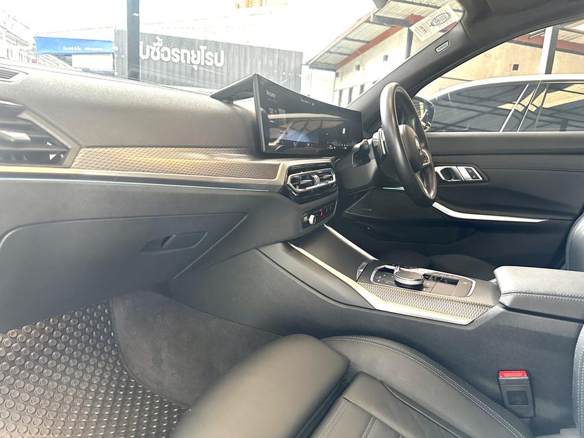 BMW 330e Plug-in Hybrid M SPort (LCI) ปี2023 จดปี 24 ไมล์น้อย 11