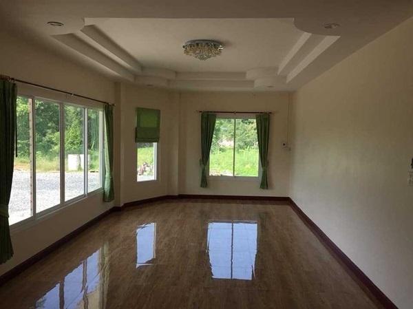 ให้เช่าบ้านเดี่ยว พื้นที่ 1 ไร่ อ.พนัสนิคม จ.ชลบุรี ใกล้ร้านสะดวกซื้อ 7/11 มินิบิ๊กซี โลตัส ซีเจ โทร 0879556066 7