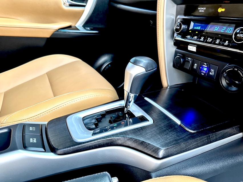 TOYOTA FORTUNER 2.8V 4WD ปี 2016 รูปที่ 18