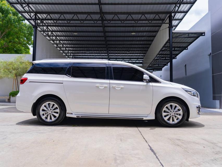 Kia Grand Carnival 2.2 EX ปีจด 2017 รูปที่ 5