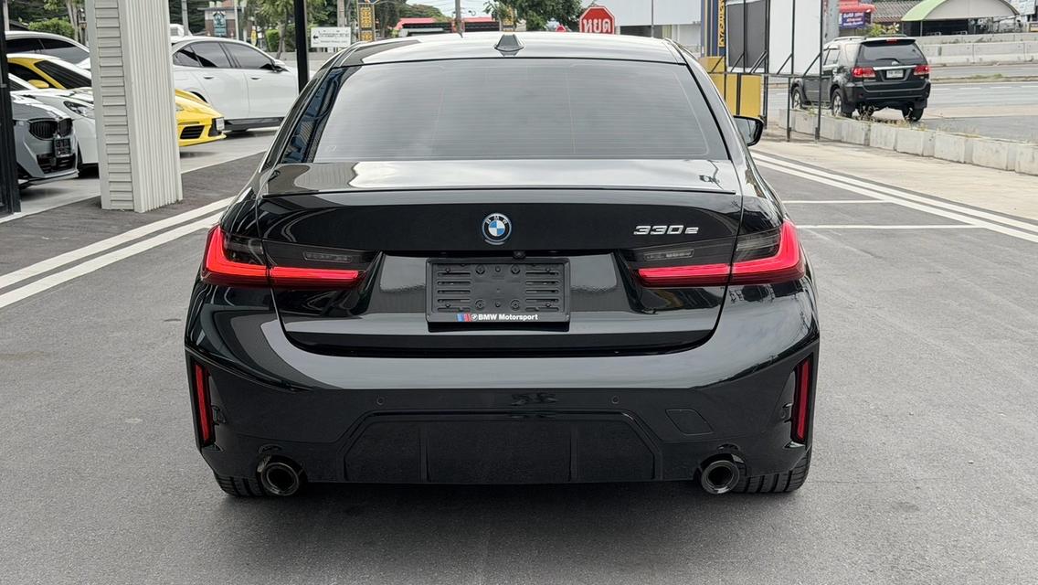 รหัสรถ KPV53 ⚫ BMW 330e M Sport ปี 2023 รูปที่ 17