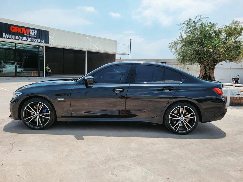 ให้ฟรี เปลี่ยนสัญญาผ่อนต่อ BMW 330E M Sport ปี2022 รูปที่ 5