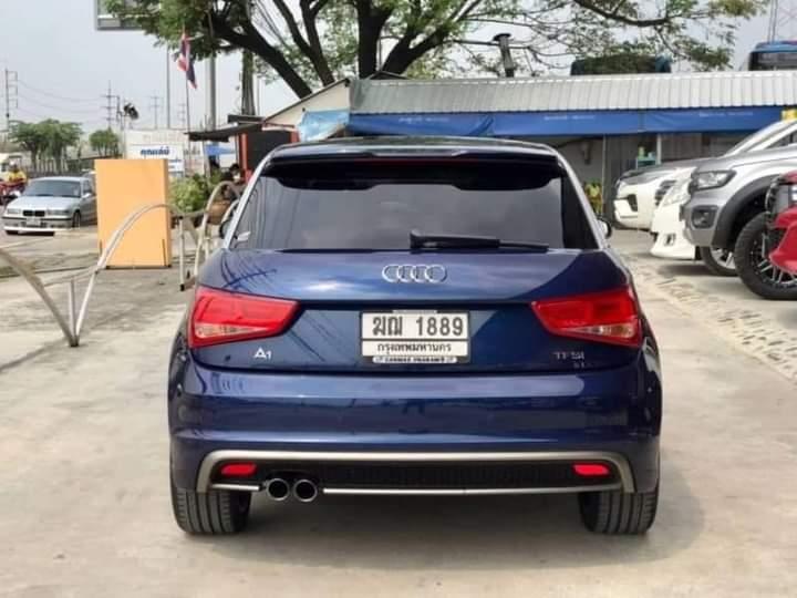 Audi A1 สีน้ำเงิน 3