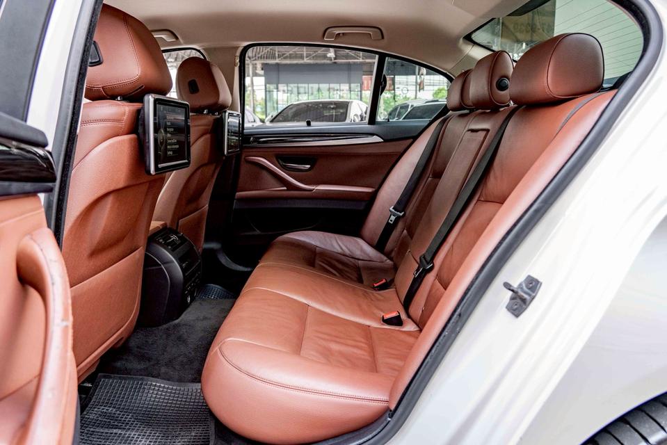 รหัสรถ NP3553 BMW 525d LUXURY LCI 2015 13