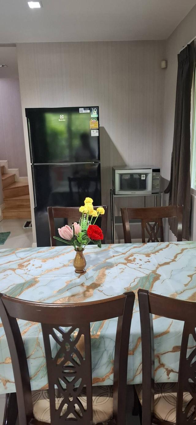 บ้านเดี่ยวสวยมาก ทำกันสาดรอบบ้าน พท.ใช้สอยเยอะ ในหมู่บ้านเพอร์เฟค พาร์คร่มเกล้า ขายขาดทุน 12
