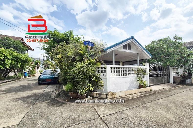 บ้านเดี่ยว โชคชัย 4 ซอย 36 แยก 1-5 เนื้อที่ 44 ตรว. ถนนโชคชัย 4 เขตลาดพร้าว 12