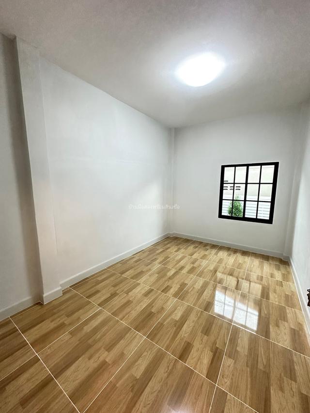 หมู่บ้านมีนบุรีการ์เด้นโฮม ราษฎร์อุทิศ 13