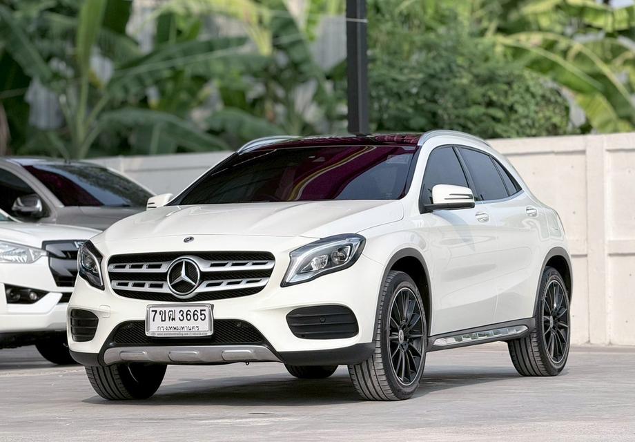 BENZ GLA-CLASS 250 AMG ปี 2018