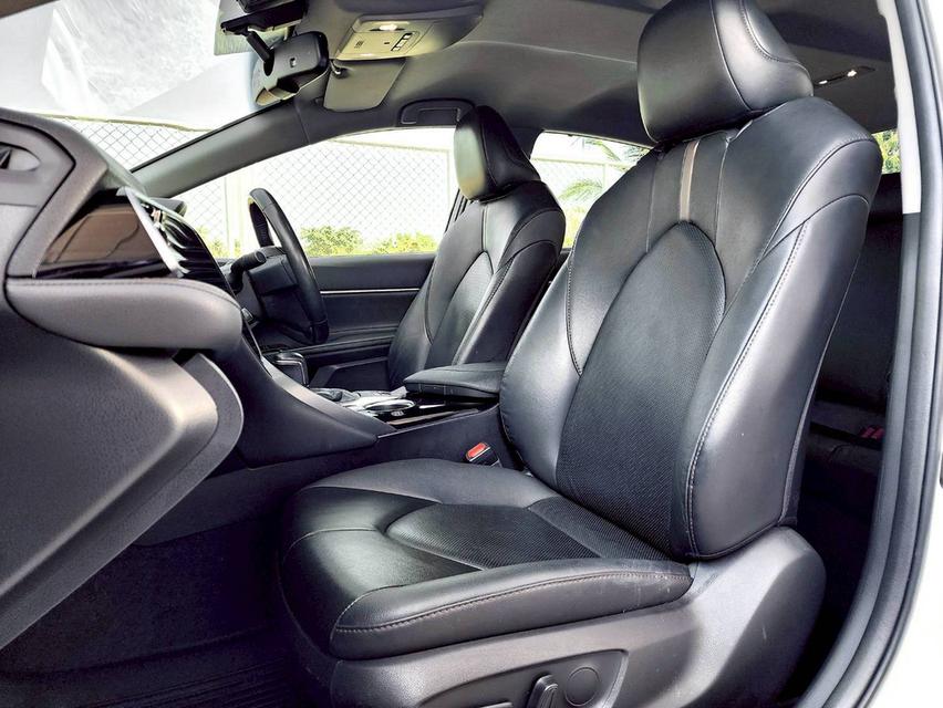 Toyota Camry 2.0G ปี19 14