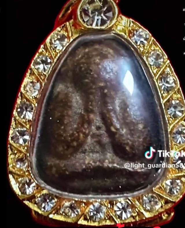 พระปิดตาหลวงพ่อแก้วพิมพ์ไหญ่หลังแบบ