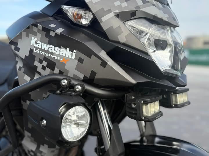 Kawasaki Versys X-300 8