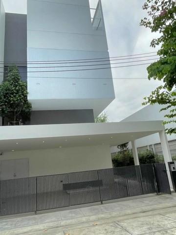 ให้เช่าโฮมออฟฟิศ 3ชั้นครึ่ง 42 ตรว. อยู่ในโครงARKIN วิภาวดี ใกล้สนามบินดอนเมือง 2