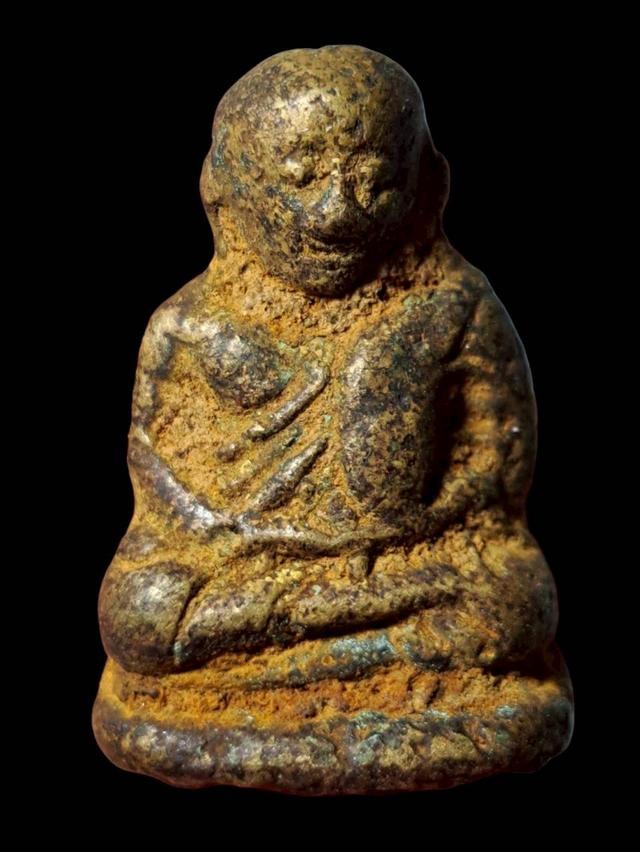 พระหล่อหลวงพ่อเงินเปิดเช่าบูชา