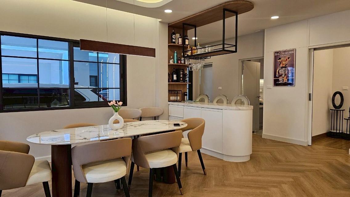 ขายบ้านหรู บ้านเดี่ยว 2 ชั้น สไตล์ Modern Luxury พร้อมอยู่ โครงการคุณภาพจาก AP Thailand หมู่บ้าน Centro บางนา 3